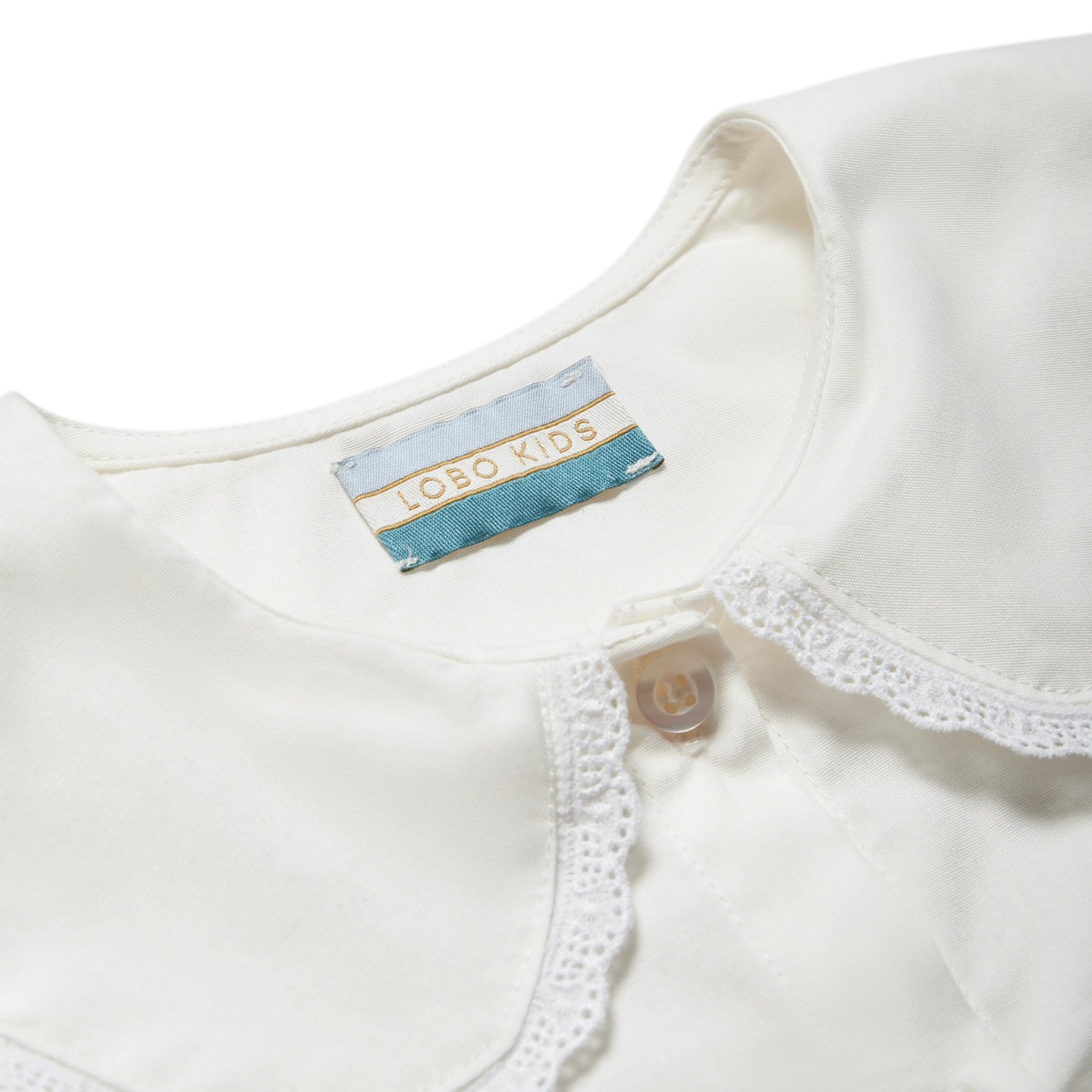 Girls' cotton blouse with delicate trim